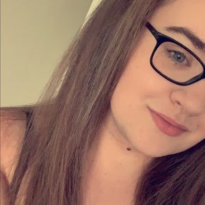 Meet your Posher, Katelyn